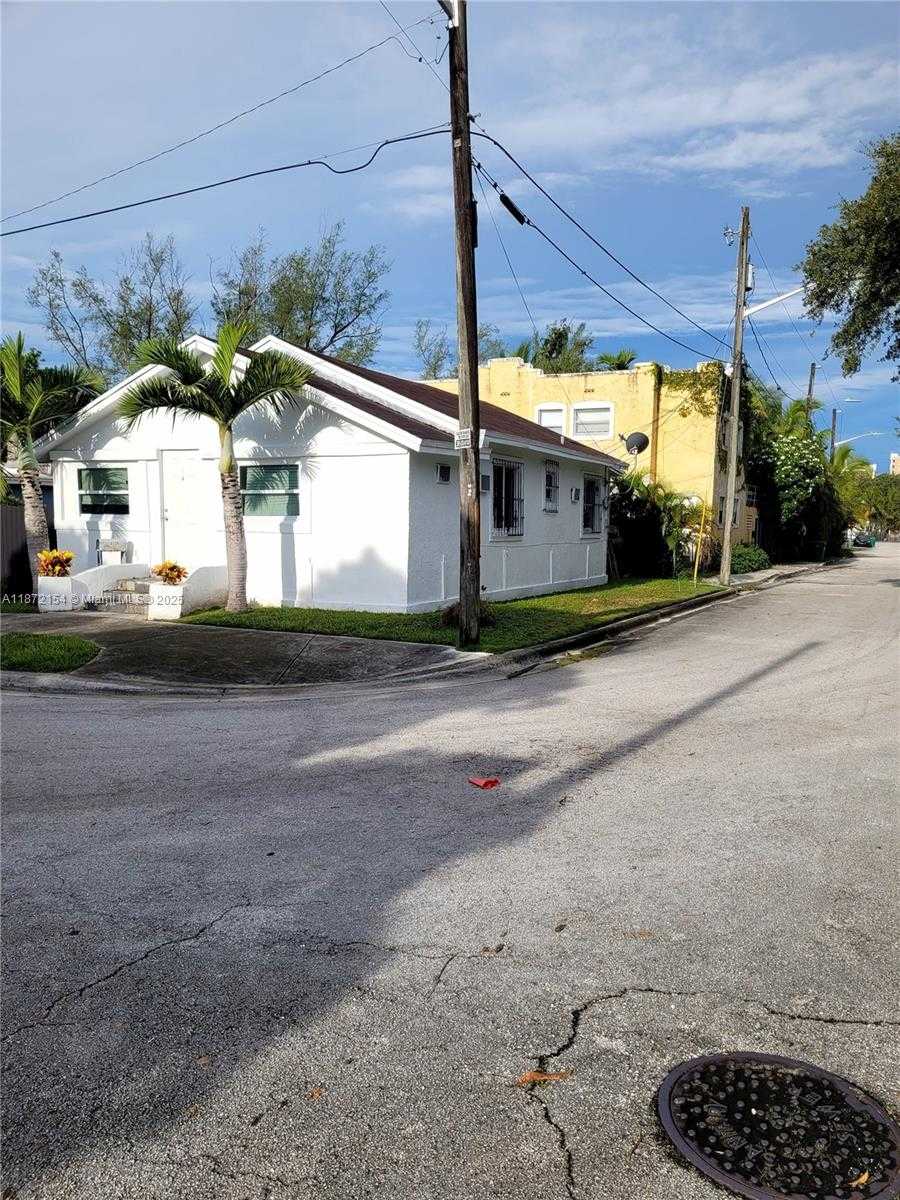 Small Image of 5720 NORTH EAST MIAMI PL, Miami Number 2