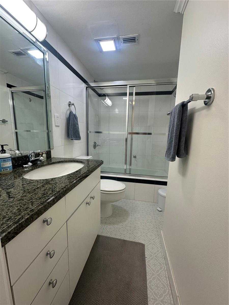 Small Image of 1901 NORTH EAST BRICKELL AVE #B1511, Miami Number 13