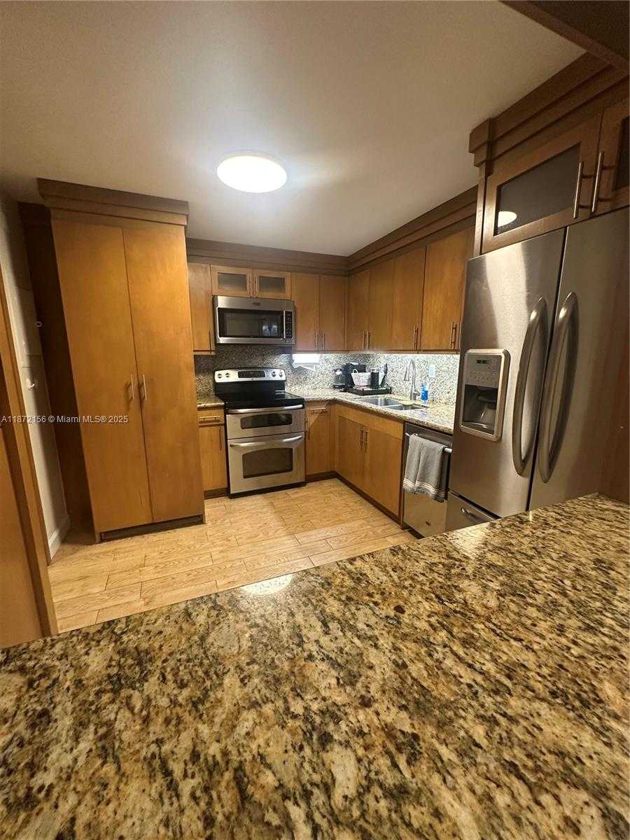 Small Image of 1901 NORTH EAST BRICKELL AVE #B1511, Miami Number 3
