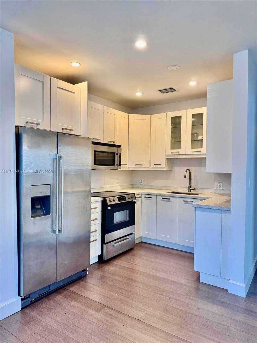 Small Image of 1231 13TH ST #2, Miami Beach Number 4