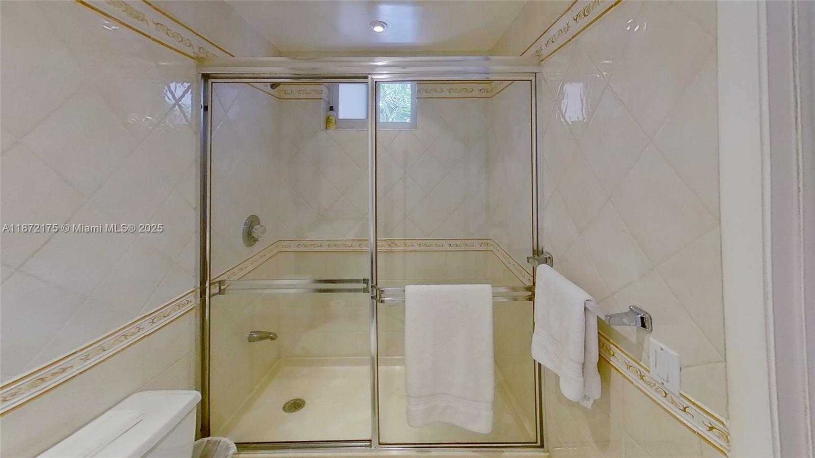 Small Image of 1666 WEST AVE #312, Miami Beach Number 16