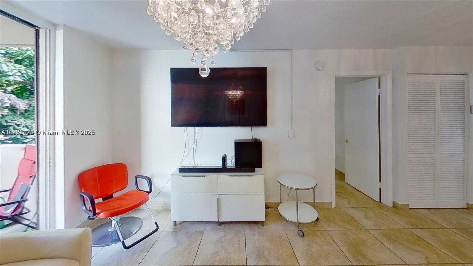 Small Image of 1666 WEST AVE #312, Miami Beach Number 3