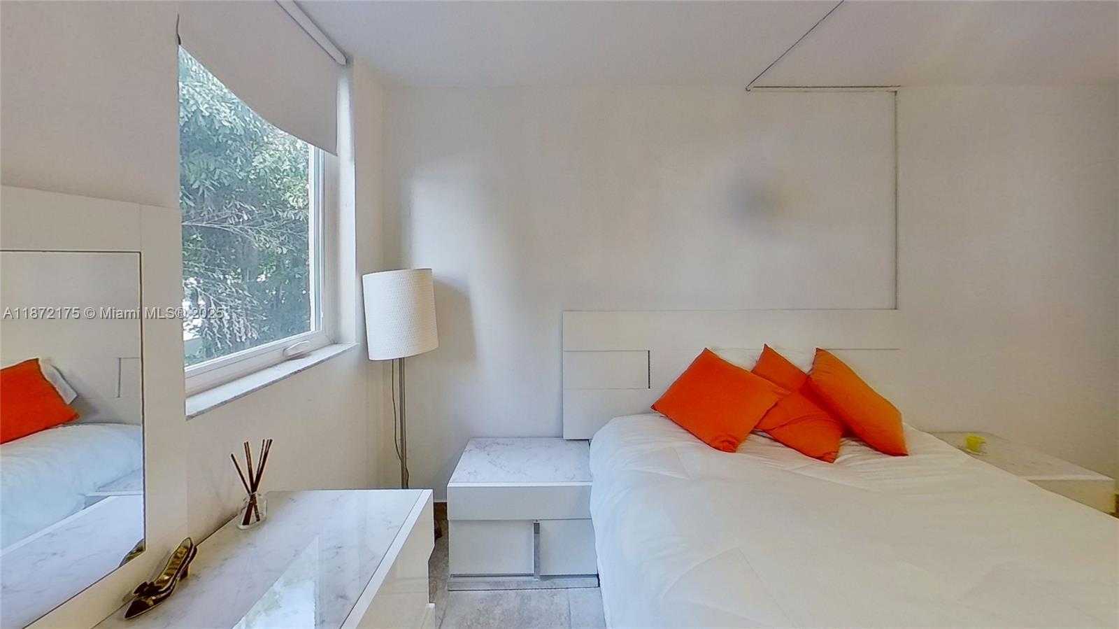 Small Image of 1666 WEST AVE #312, Miami Beach Number 8