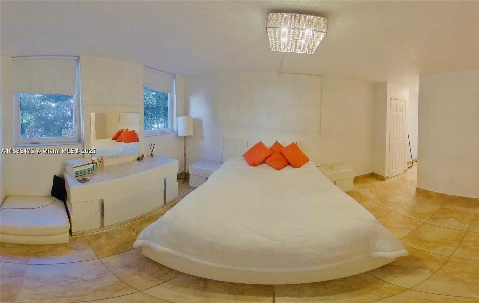 Small Image of 1666 WEST AVE #312, Miami Beach Number 9