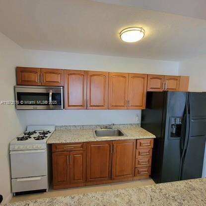 Small Image of 1845 PEMBROKE RD #3-22, Hollywood Number 17