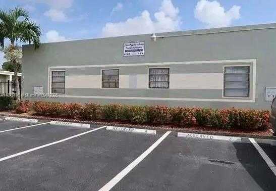 Small Image of 1845 PEMBROKE RD #3-22, Hollywood Number 5