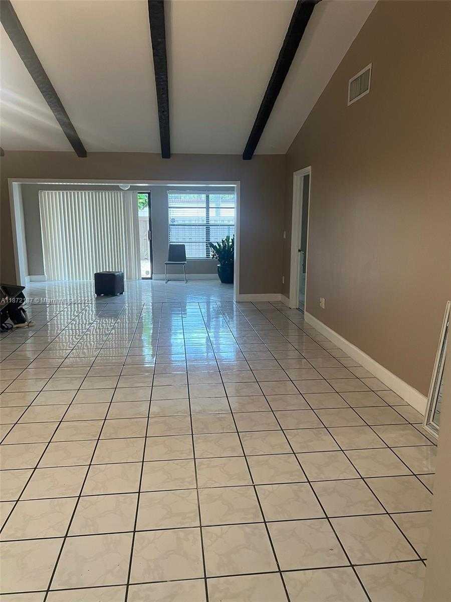 Small Image of 8626 SOUTH WEST 114TH PL, Miami Number 5