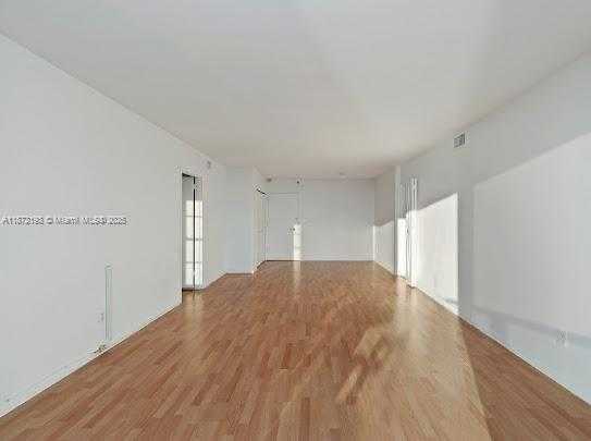 Small Image of 5161 COLLINS AVE #1208, Miami Beach Number 14
