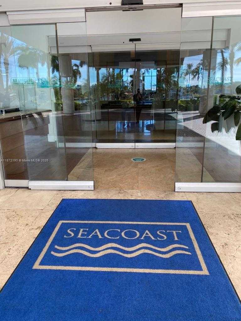 Small Image of 5161 COLLINS AVE #1208, Miami Beach Number 4