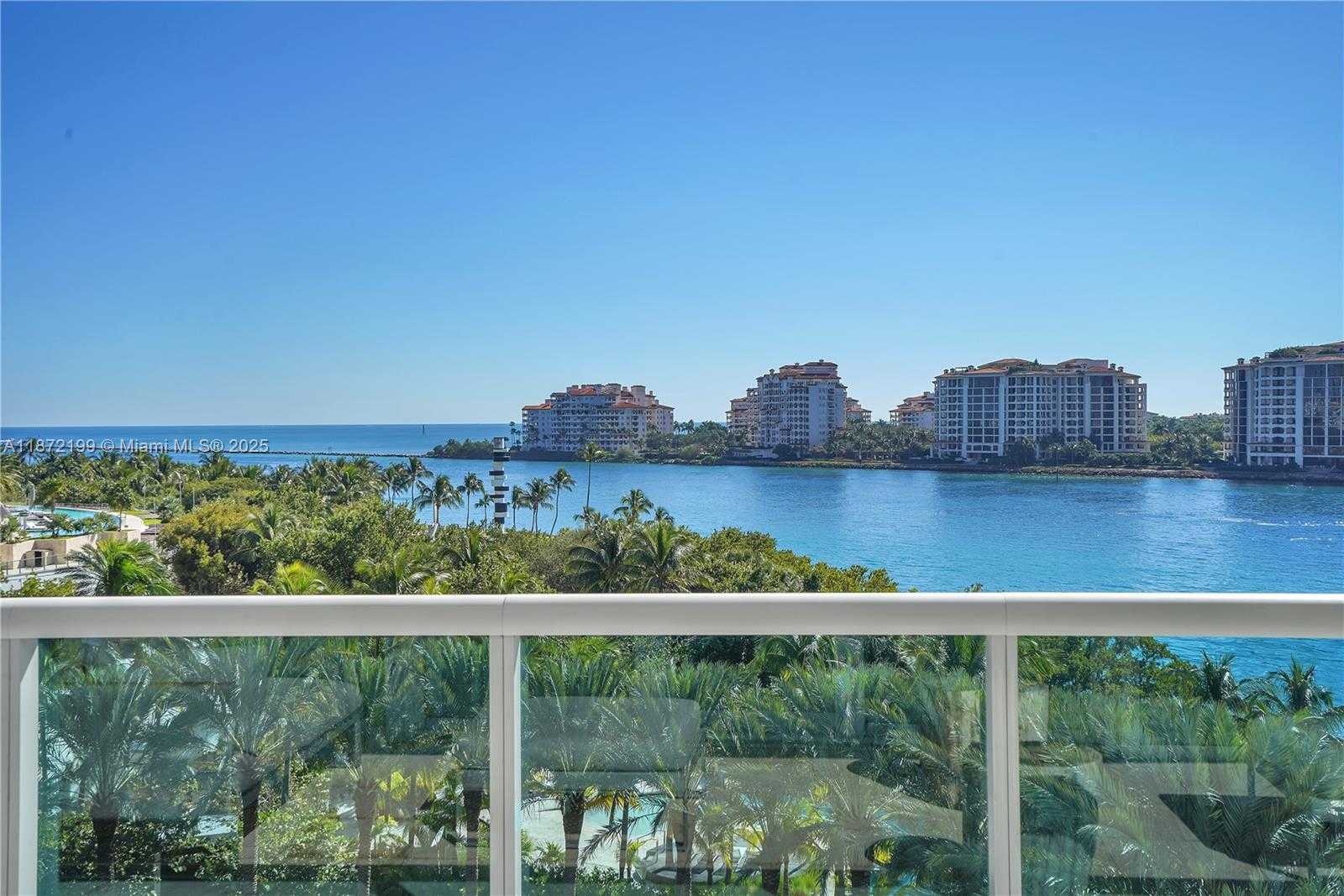 Small Image of 1000 SOUTH POINTE DR #604, Miami Beach Number 10