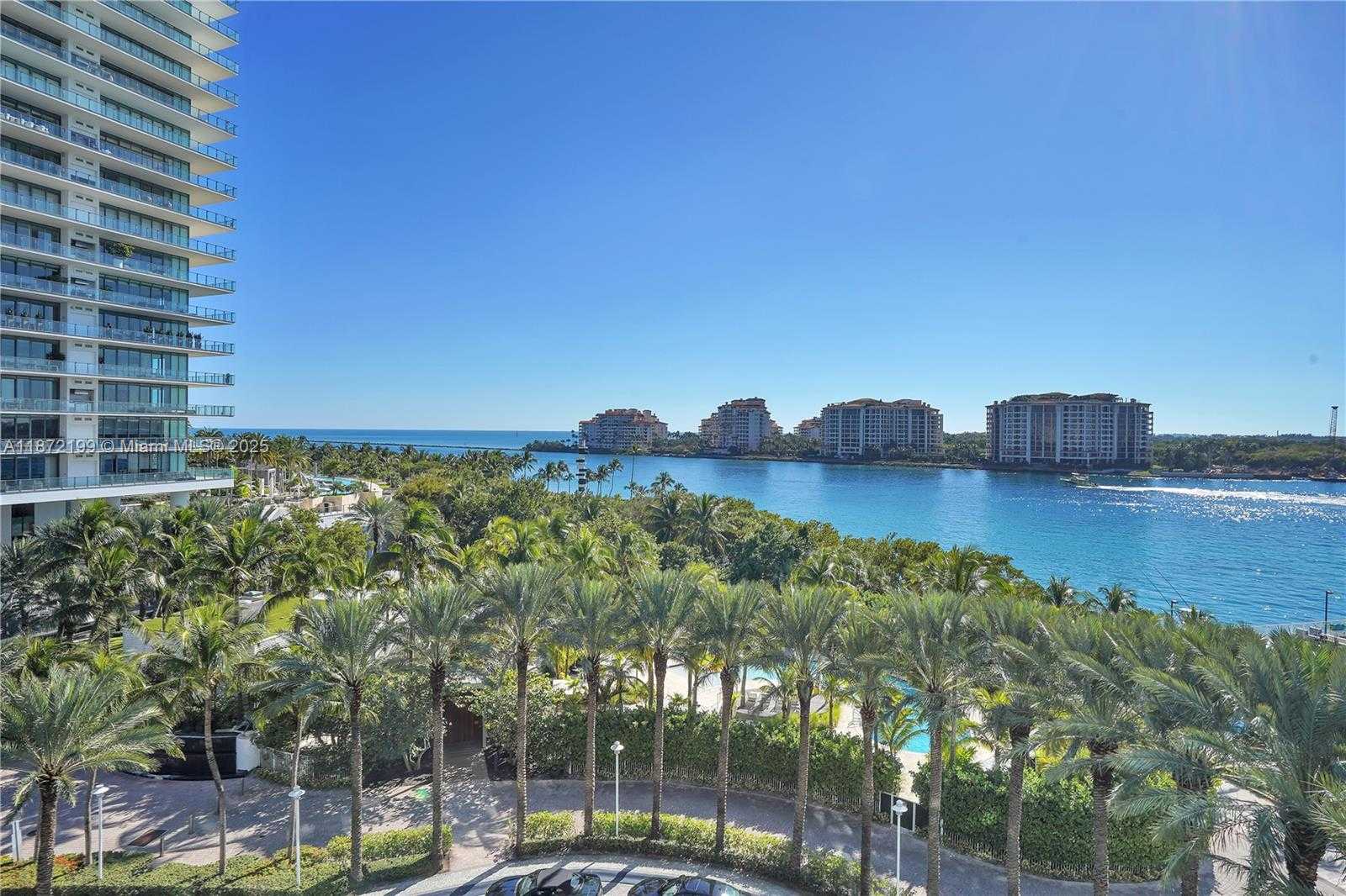 Small Image of 1000 SOUTH POINTE DR #604, Miami Beach Number 11