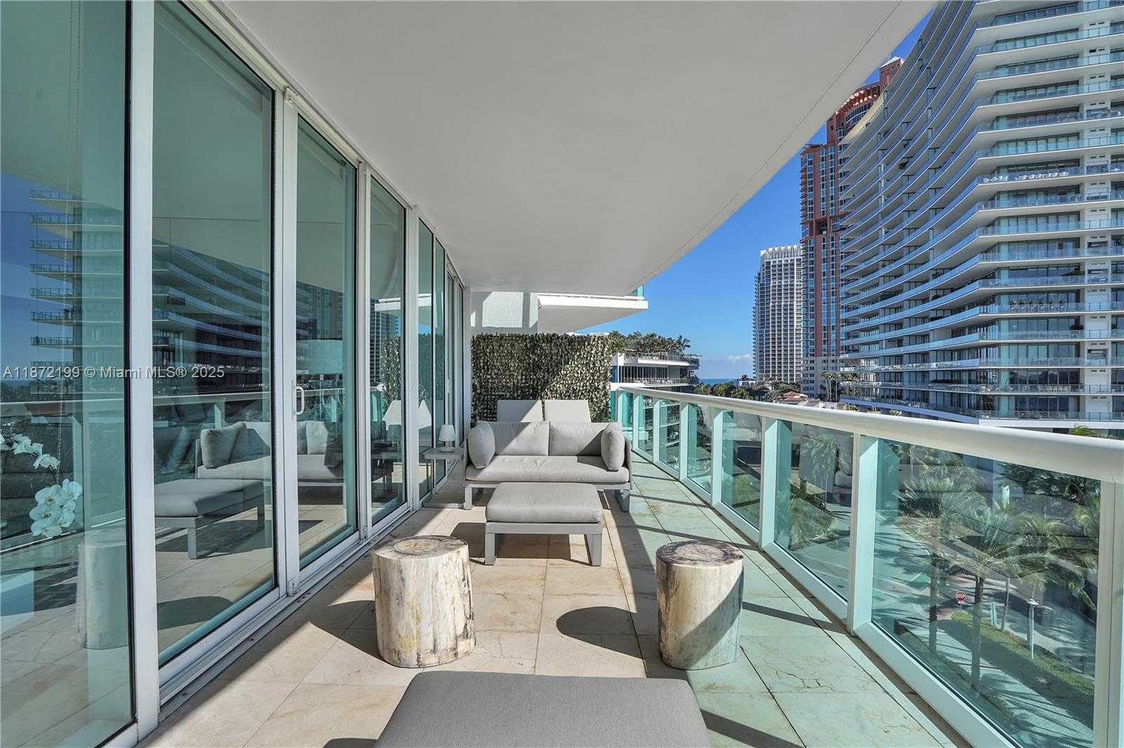 Small Image of 1000 SOUTH POINTE DR #604, Miami Beach Number 15