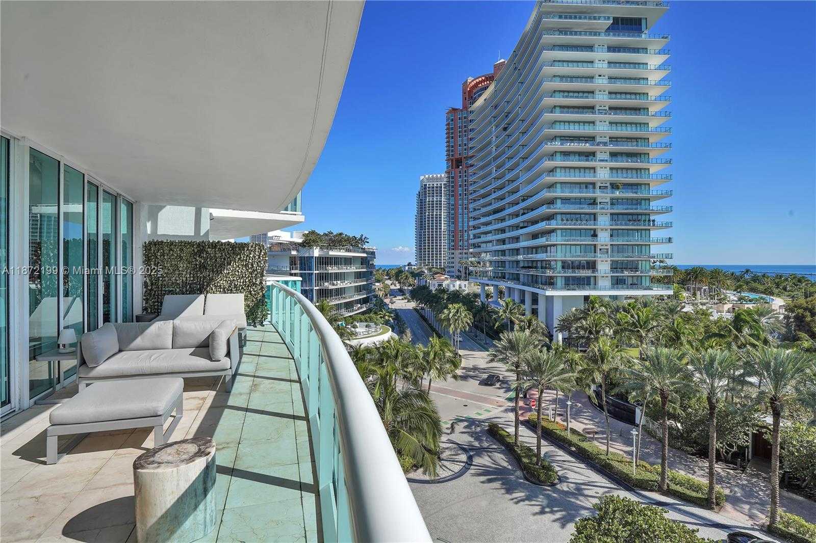 Small Image of 1000 SOUTH POINTE DR #604, Miami Beach Number 16