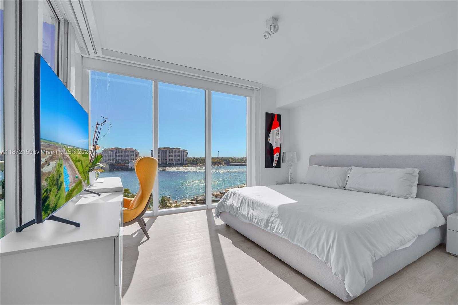 Small Image of 1000 SOUTH POINTE DR #604, Miami Beach Number 34