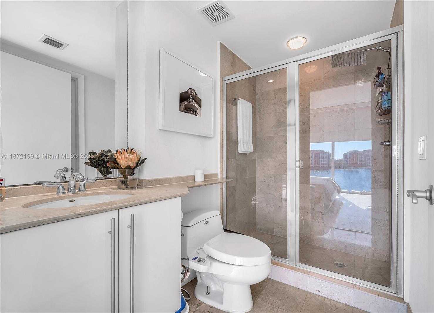Small Image of 1000 SOUTH POINTE DR #604, Miami Beach Number 36