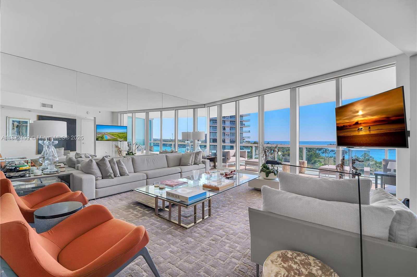 Small Image of 1000 SOUTH POINTE DR #604, Miami Beach Number 4