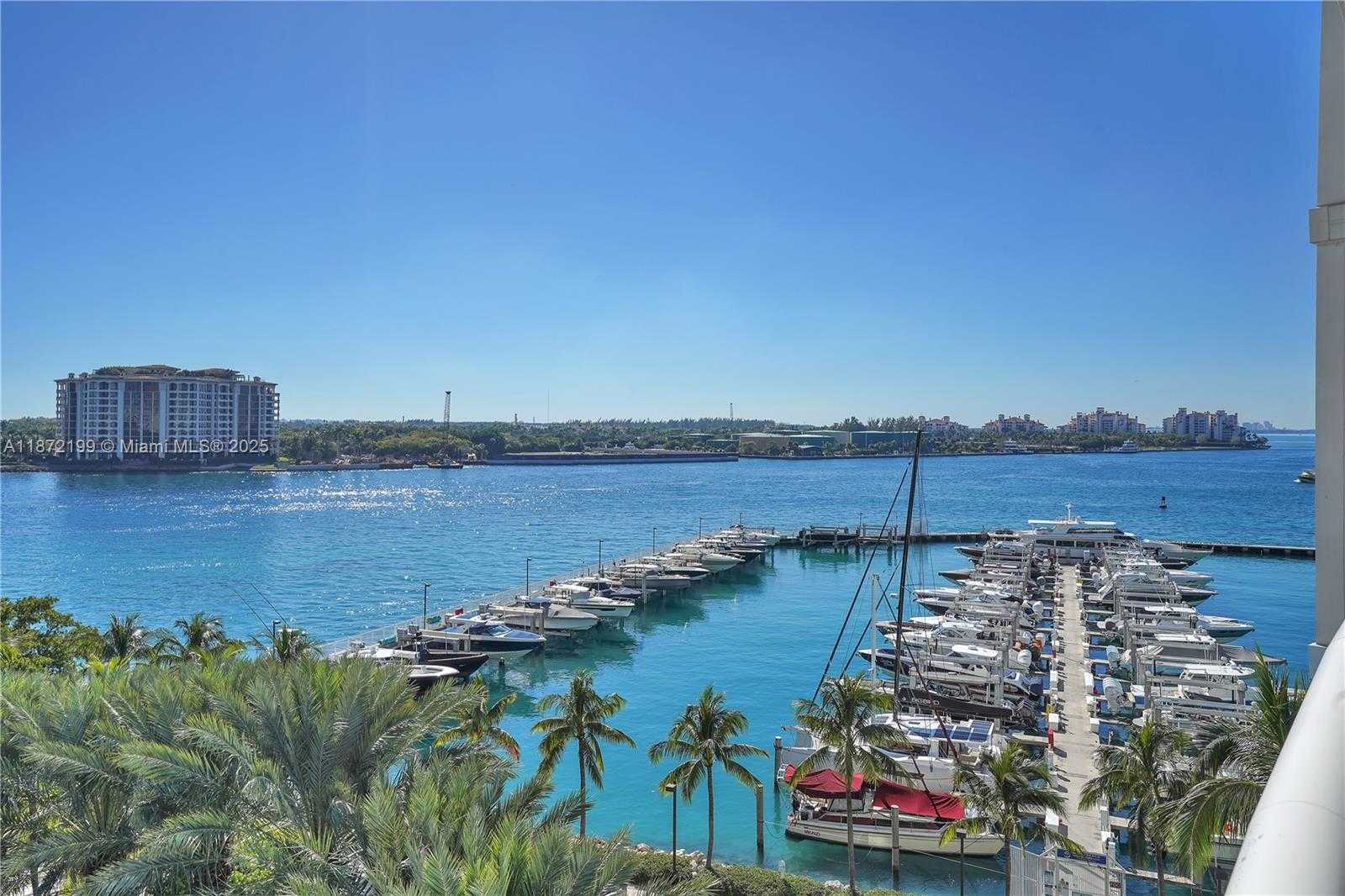 Small Image of 1000 SOUTH POINTE DR #604, Miami Beach Number 6