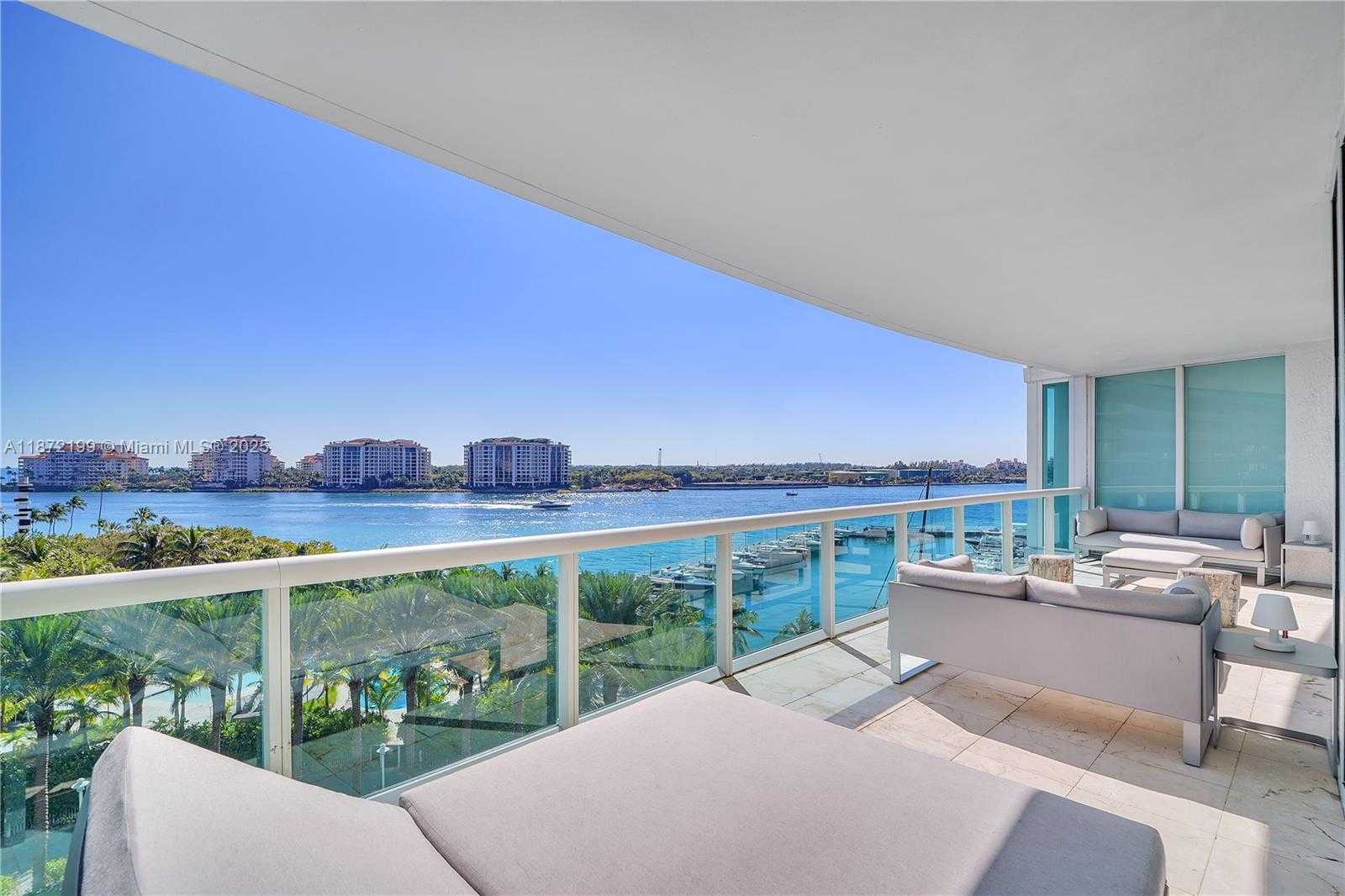 Small Image of 1000 SOUTH POINTE DR #604, Miami Beach Number 8