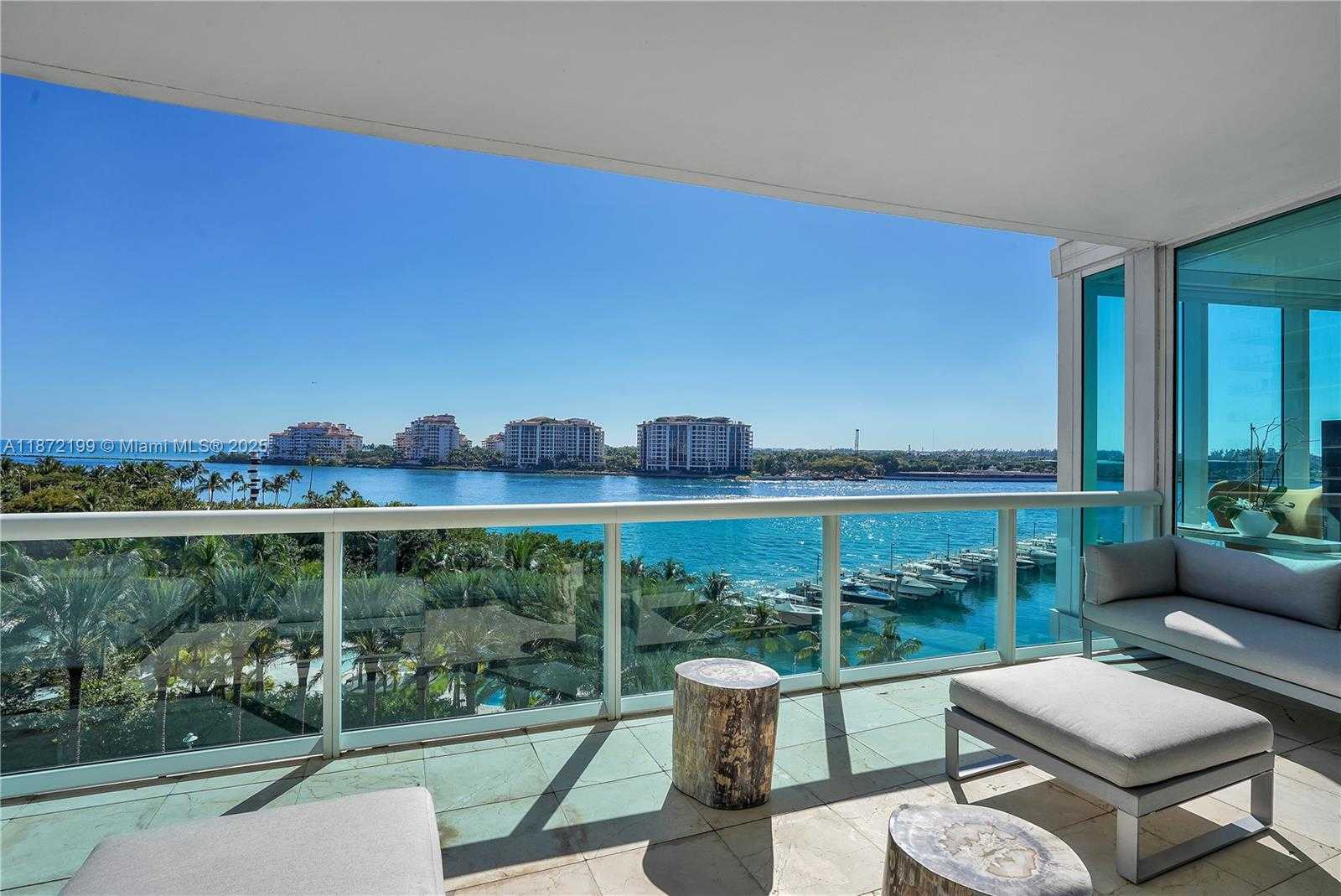 Small Image of 1000 SOUTH POINTE DR #604, Miami Beach Number 9