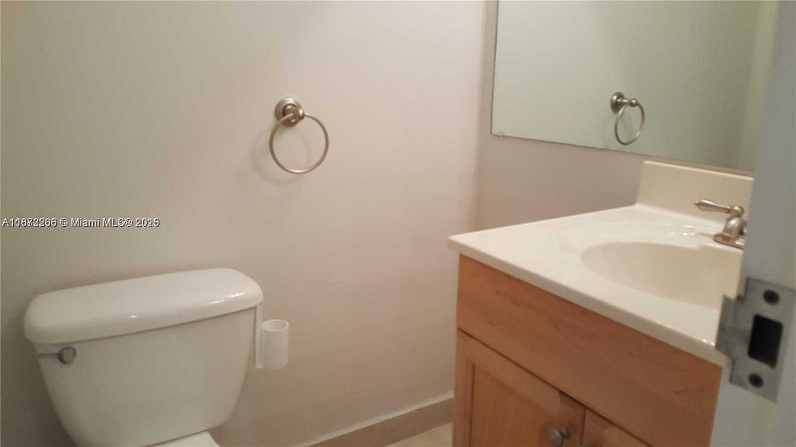 Small Image of 3675 NORTH COUNTRY CLUB DR #1001, Aventura Number 18