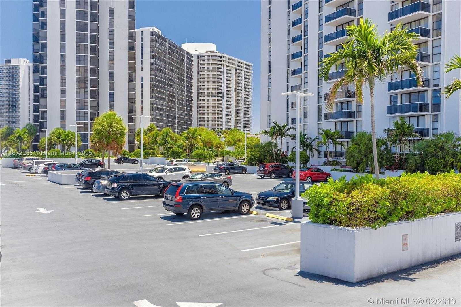 Small Image of 3675 NORTH COUNTRY CLUB DR #1001, Aventura Number 2
