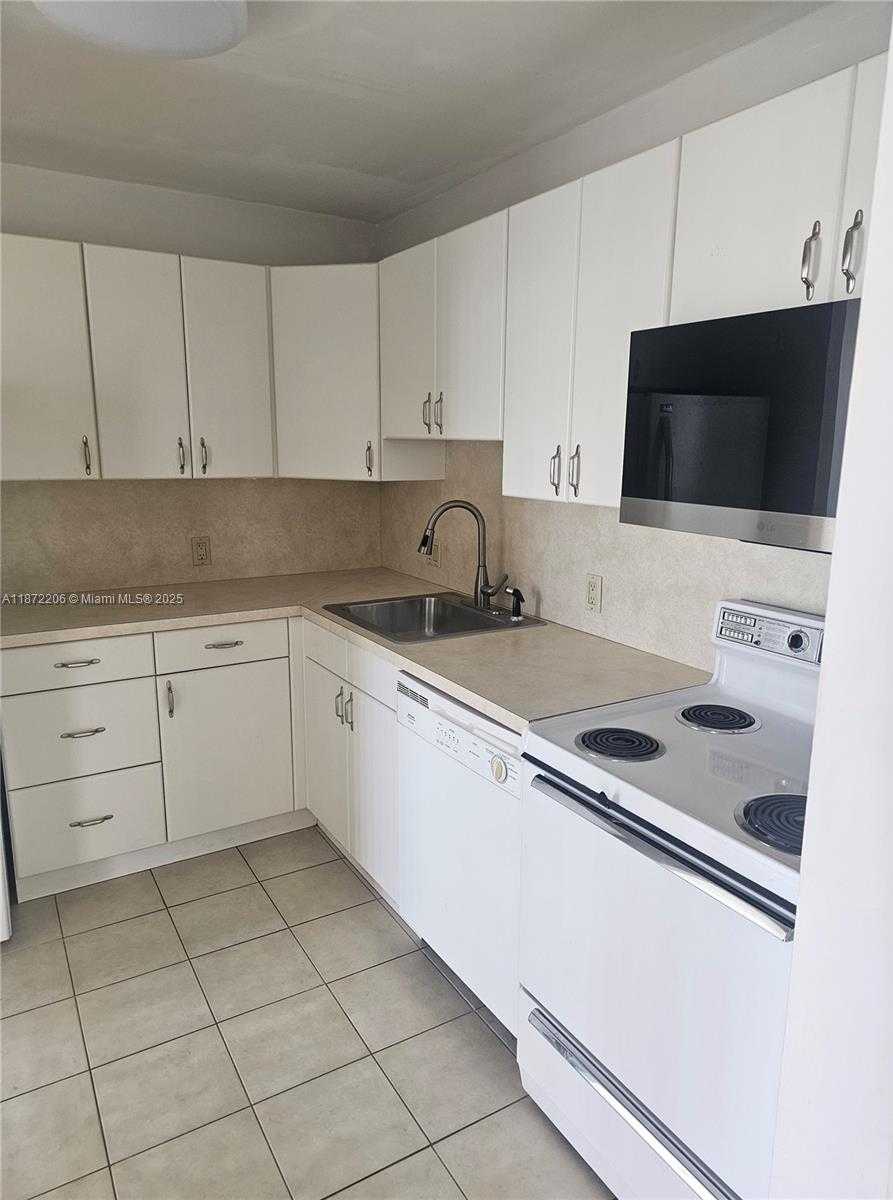 Small Image of 3675 NORTH COUNTRY CLUB DR #1001, Aventura Number 22