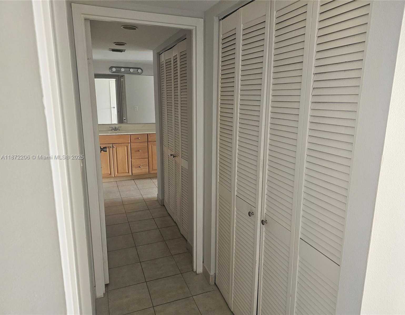 Small Image of 3675 NORTH COUNTRY CLUB DR #1001, Aventura Number 24