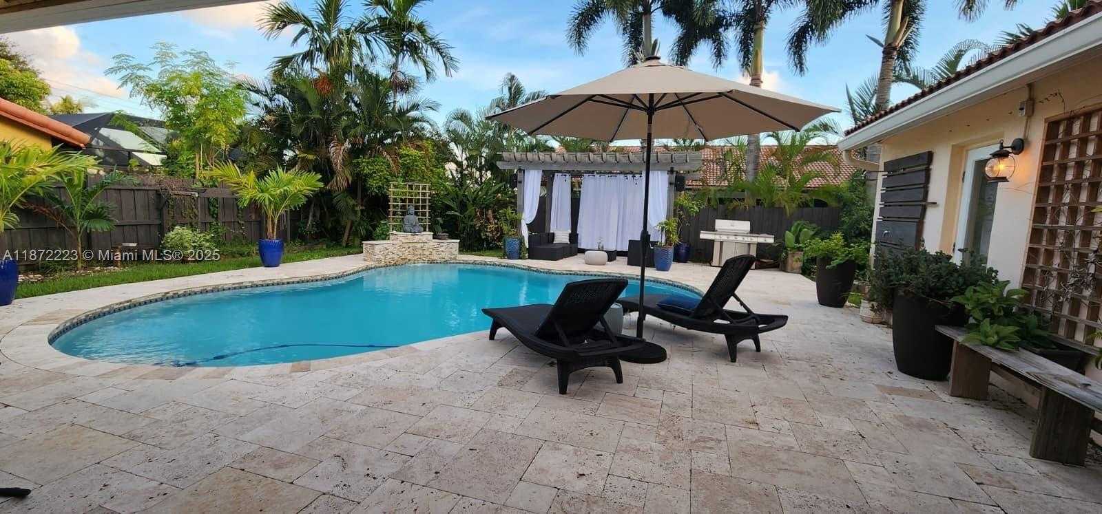 Small Image of 15820 NORTH SEDGEWYCK CIR N, Davie Number 14