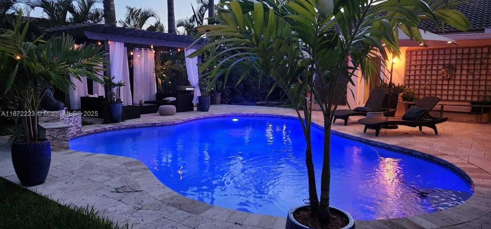 Small Image of 15820 NORTH SEDGEWYCK CIR N, Davie Number 15