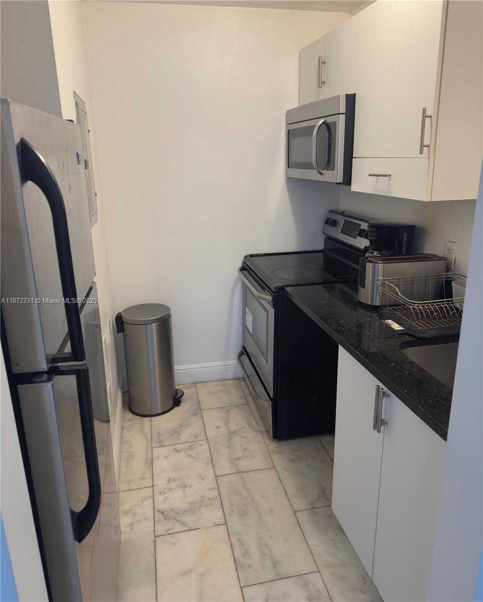 Small Image of 922 JEFFERSON AVE #5, Miami Beach Number 6