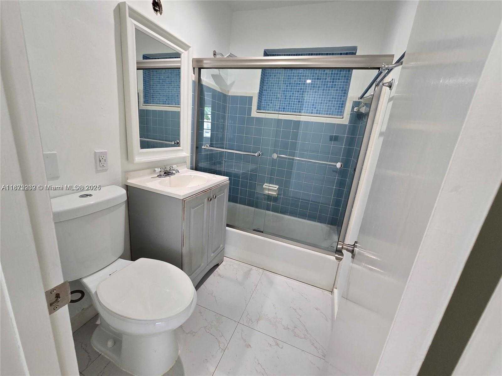 Small Image of 10981 SOUTH WEST 44TH ST, Miami Number 17