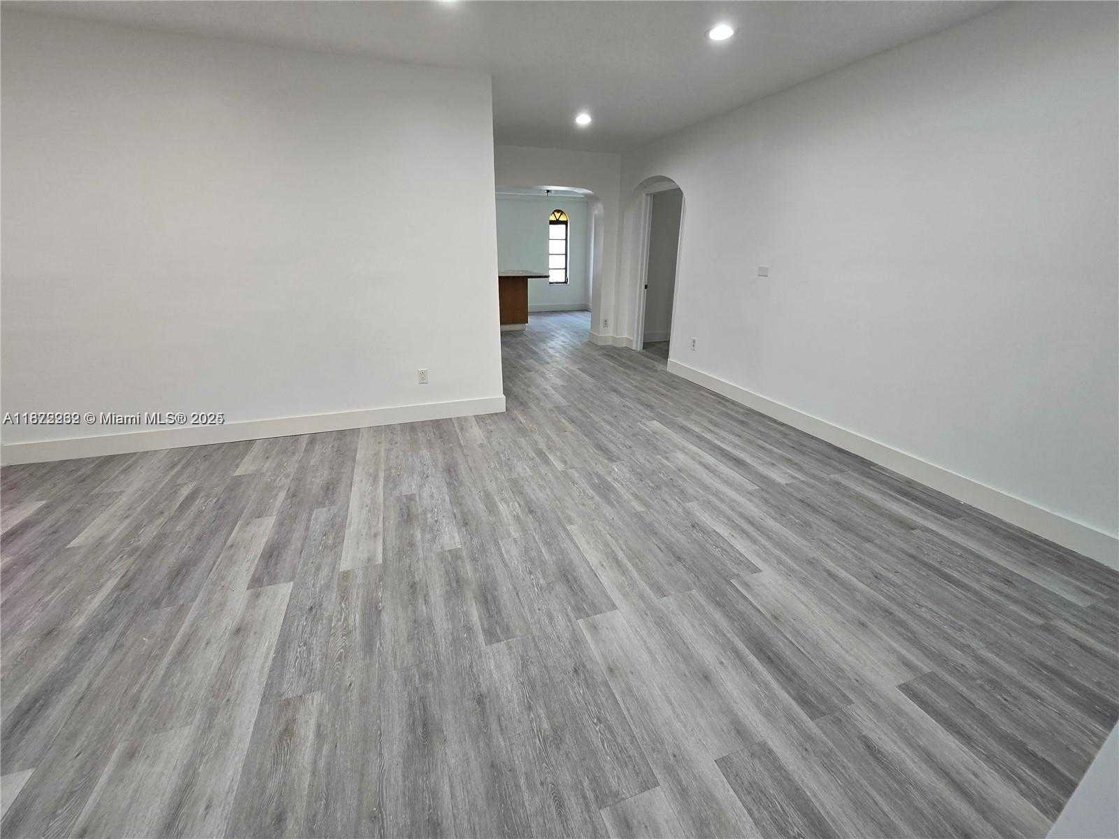 Small Image of 10981 SOUTH WEST 44TH ST, Miami Number 18