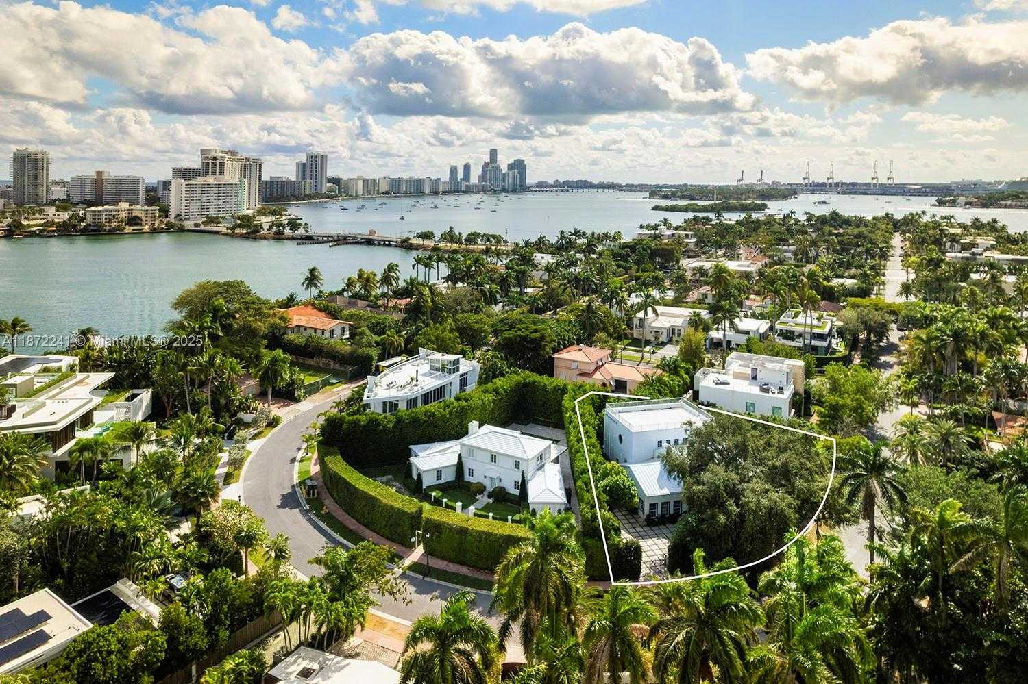 Small Image of 431 WEST RIVO ALTO DR, Miami Beach Number 10