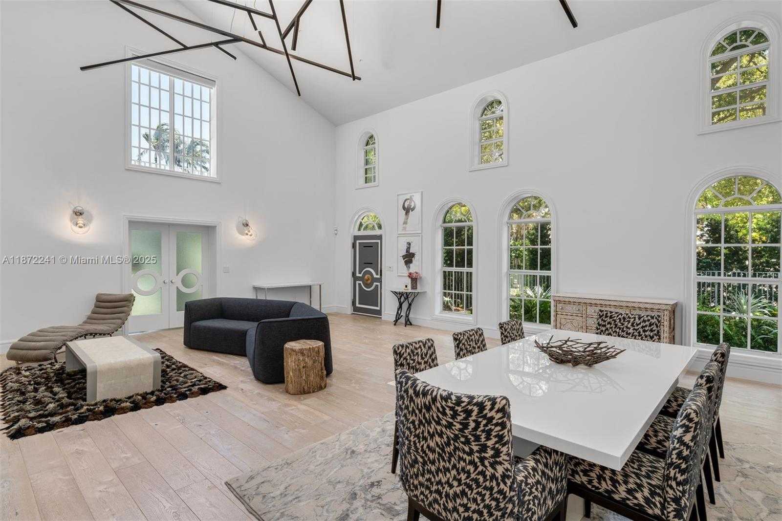 Small Image of 431 WEST RIVO ALTO DR, Miami Beach Number 11