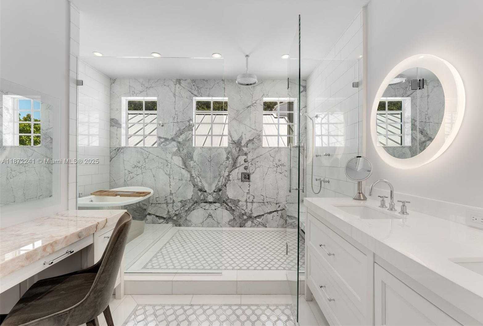 Small Image of 431 WEST RIVO ALTO DR, Miami Beach Number 18