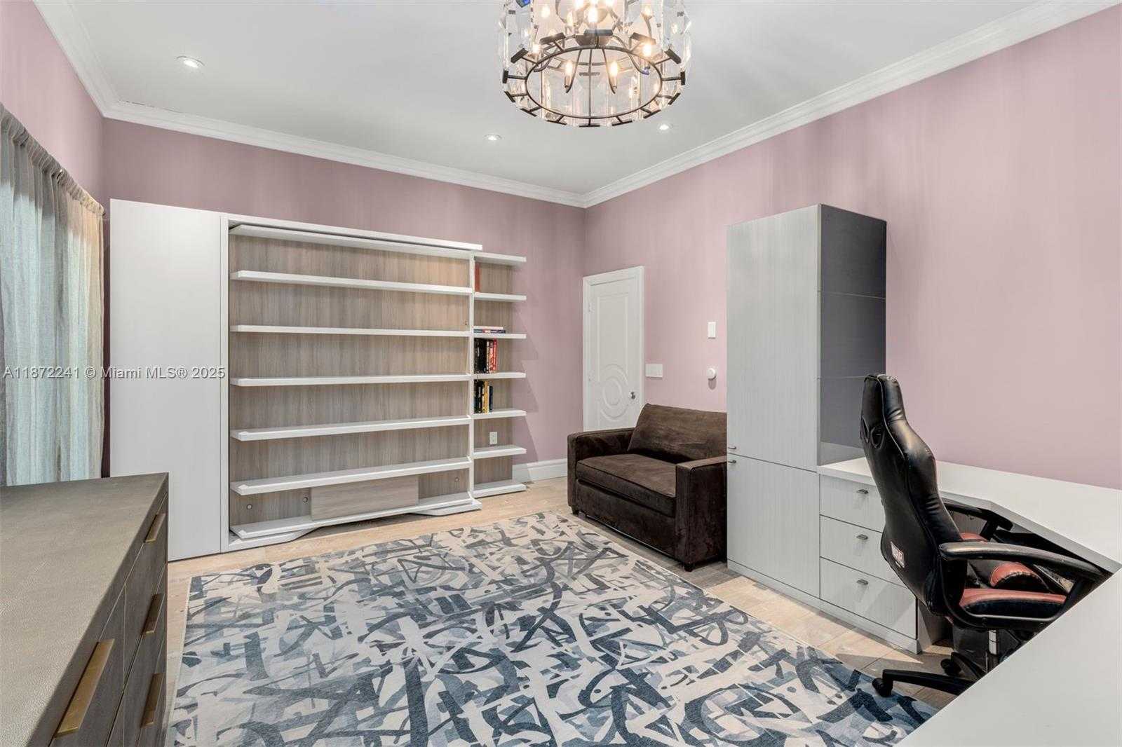 Small Image of 431 WEST RIVO ALTO DR, Miami Beach Number 19