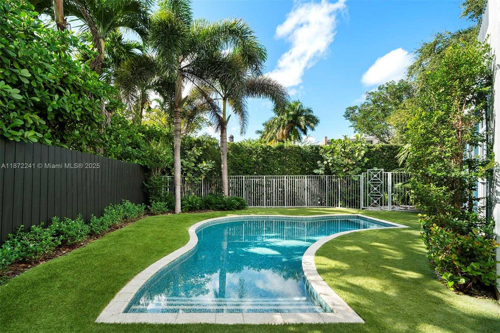 Small Image of 431 WEST RIVO ALTO DR, Miami Beach Number 8