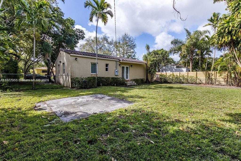 Small Image of 175 NORTH WEST 101ST ST #., Miami Shores Number 13