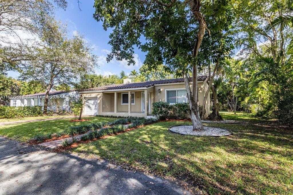 Small Image of 175 NORTH WEST 101ST ST #., Miami Shores Number 3