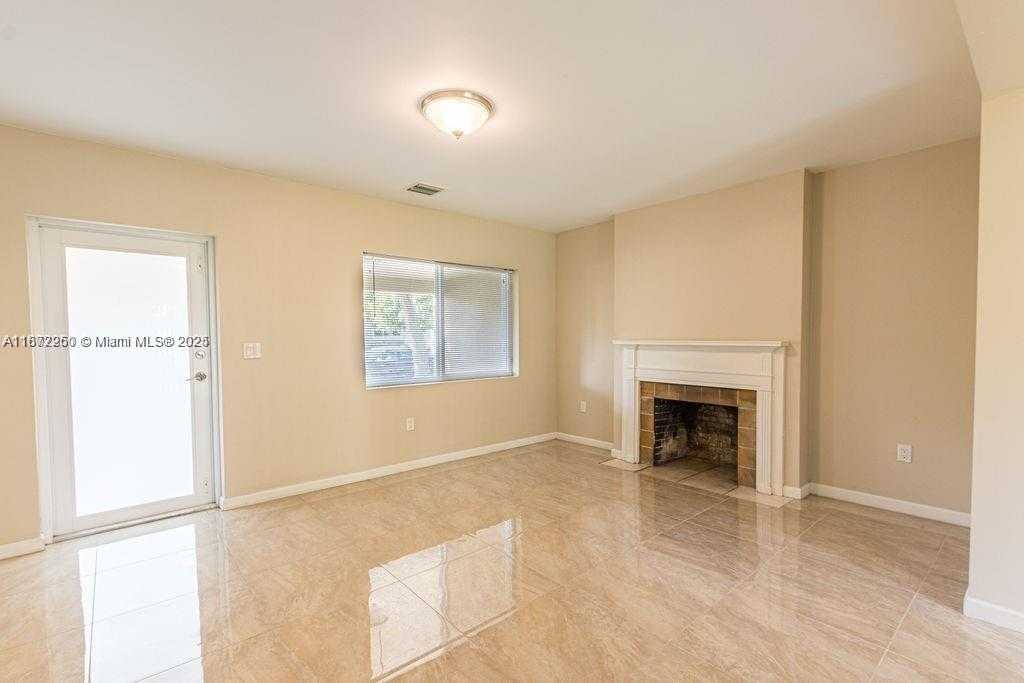Small Image of 175 NORTH WEST 101ST ST #., Miami Shores Number 4