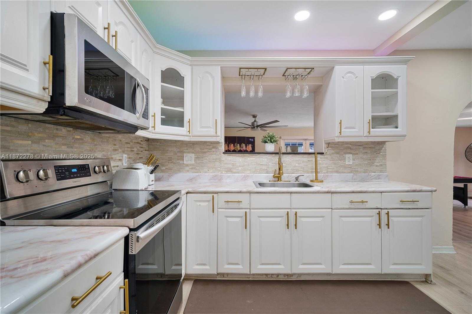 Small Image of 951 NORTH WEST 148TH ST, Miami Number 12