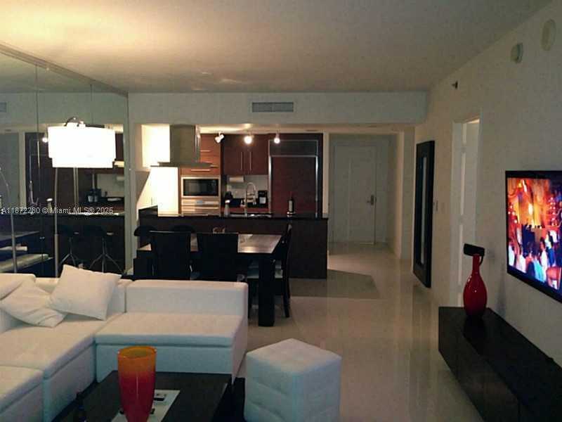 Small Image of 495 BRICKELL AV #3709, Miami Number 4