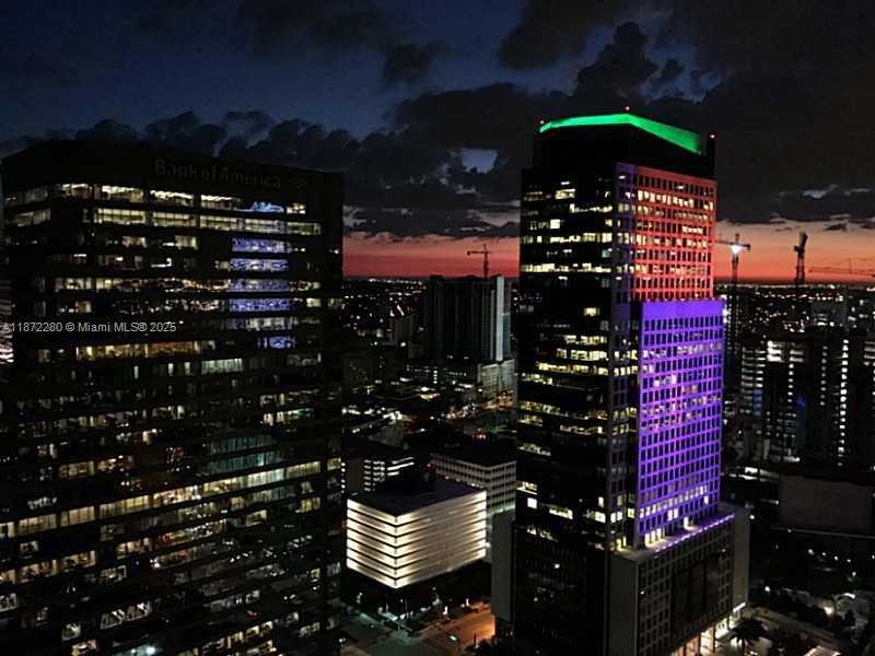 Small Image of 495 BRICKELL AV #3709, Miami Number 6