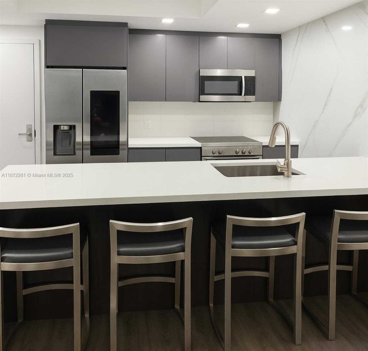Small Image of 888 BISCAYNE BLVD #3311, Miami Number 3