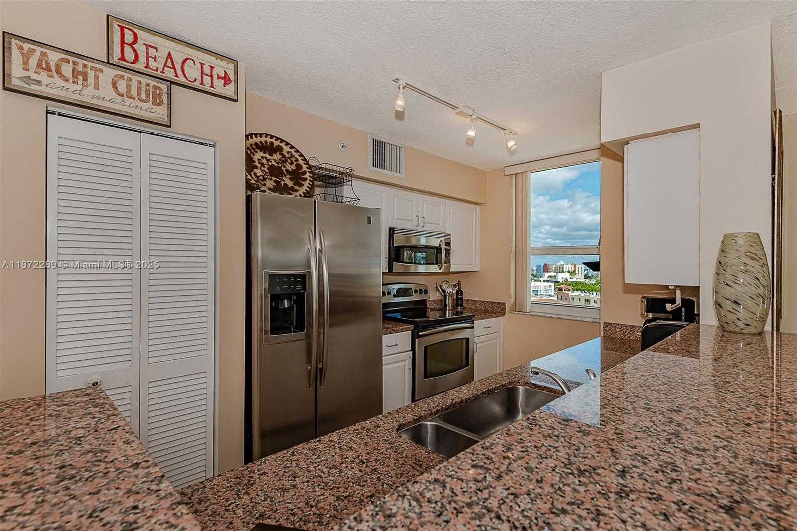 Small Image of 90 ALTON RD #1001, Miami Beach Number 18