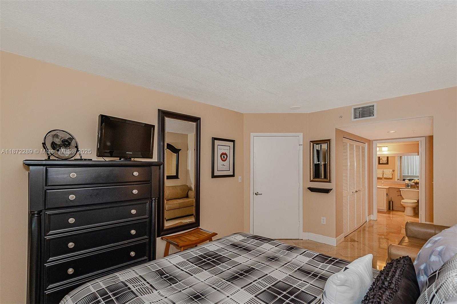 Small Image of 90 ALTON RD #1001, Miami Beach Number 20