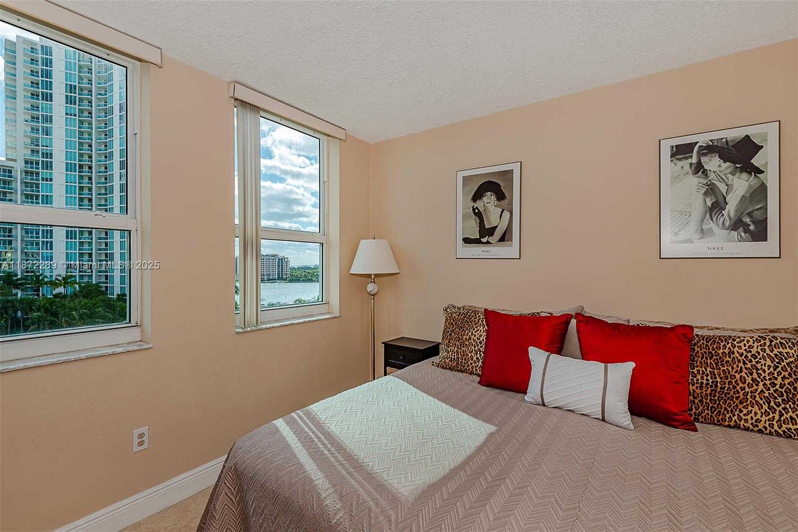 Small Image of 90 ALTON RD #1001, Miami Beach Number 26