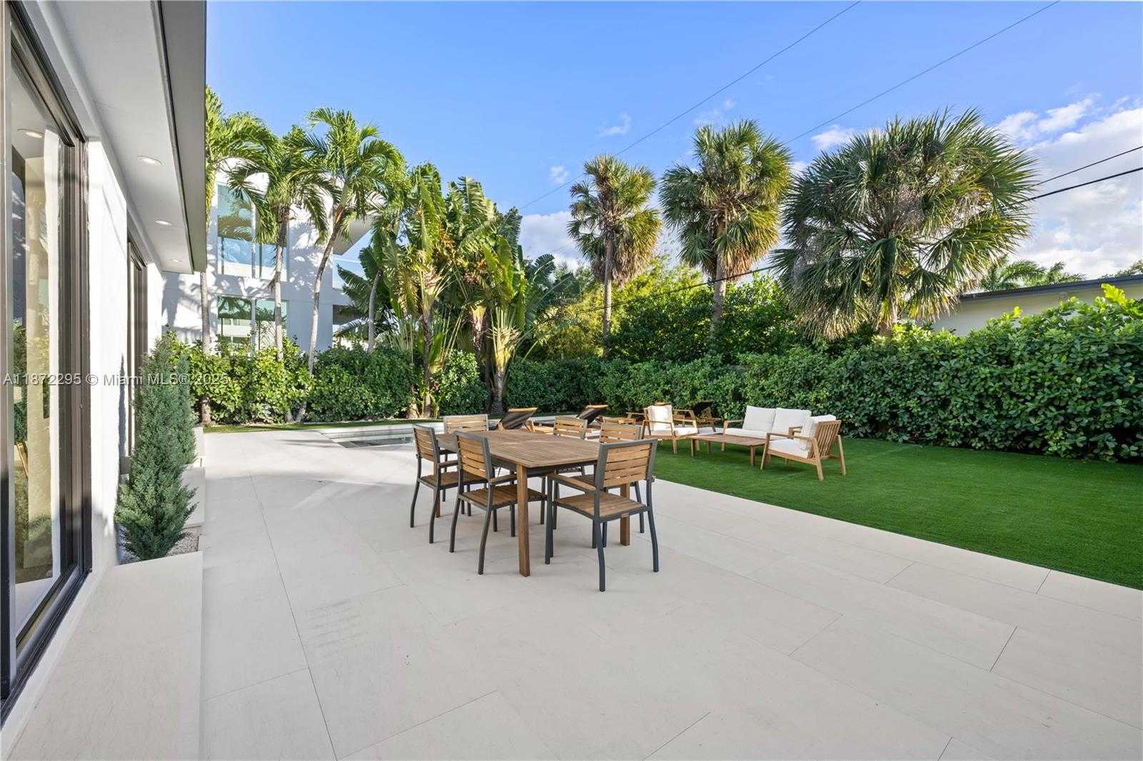 Small Image of 900 WEST 47TH CT, Miami Beach Number 19