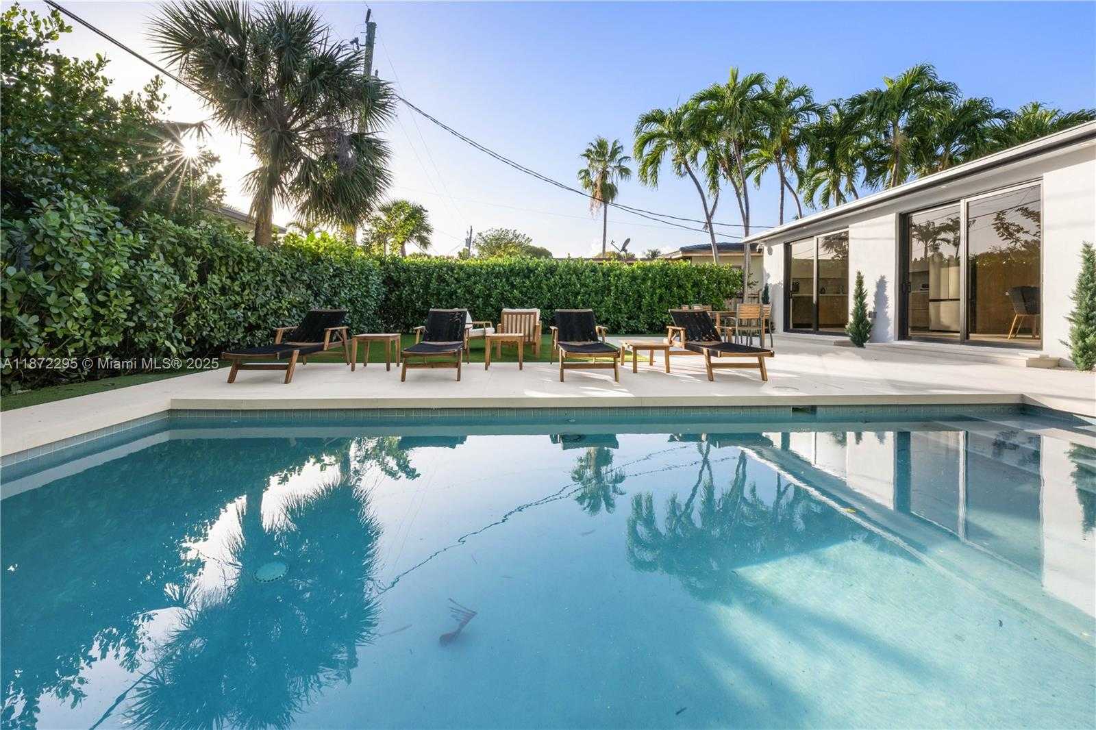 Small Image of 900 WEST 47TH CT, Miami Beach Number 24