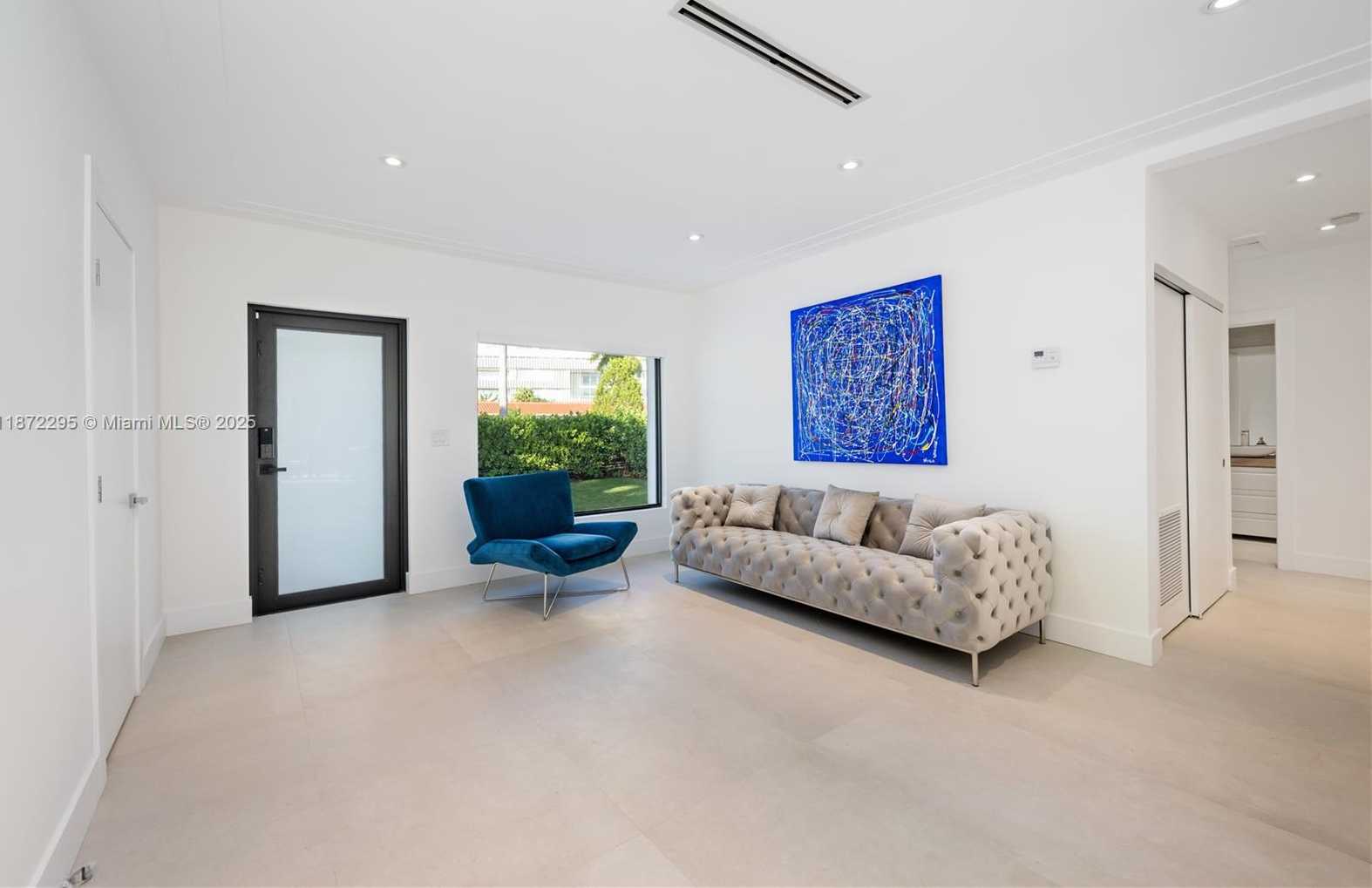 Small Image of 900 WEST 47TH CT, Miami Beach Number 3